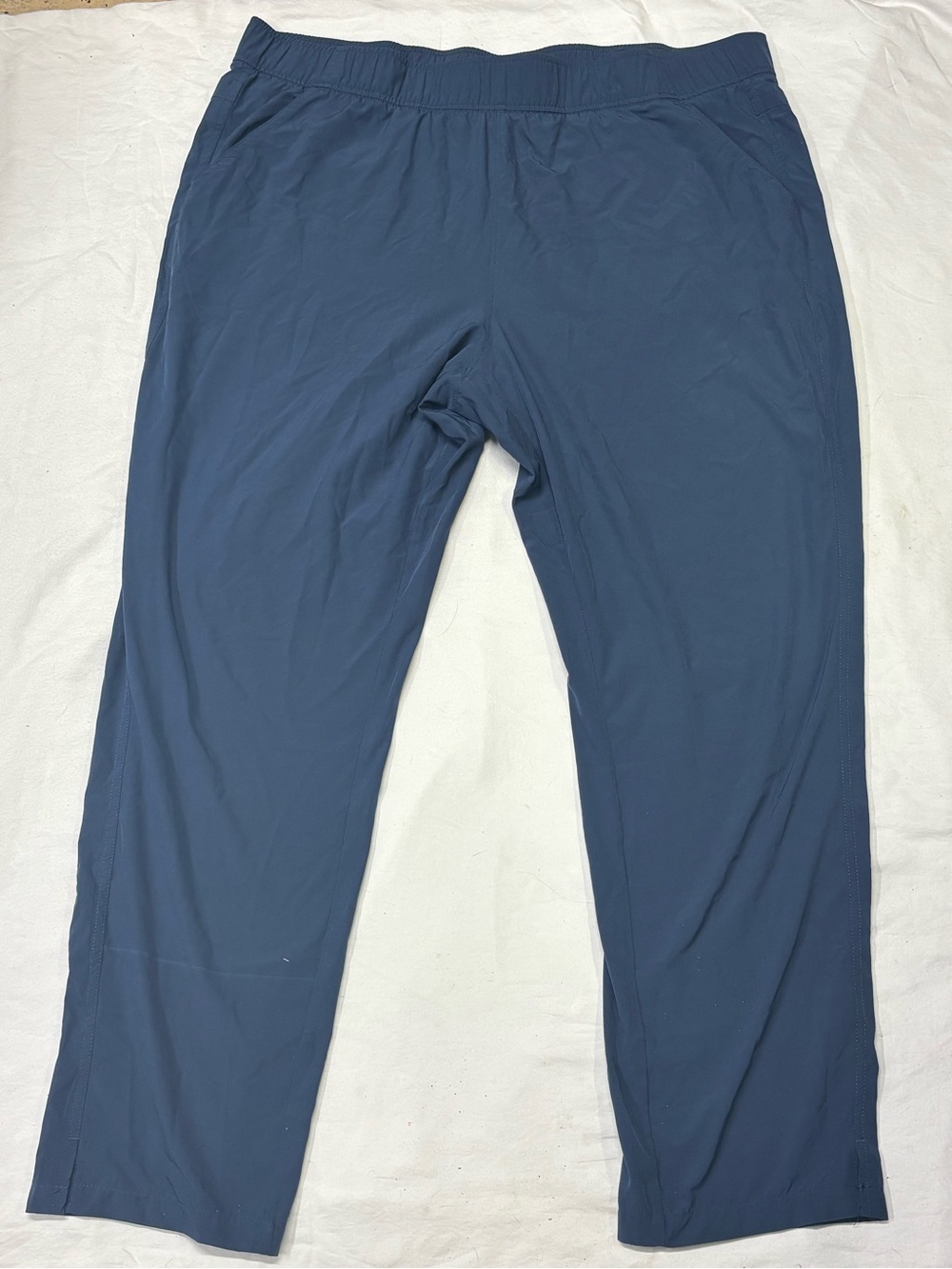 Eddie Bauer Men's Slate Blue Elastic-Waist Joggers